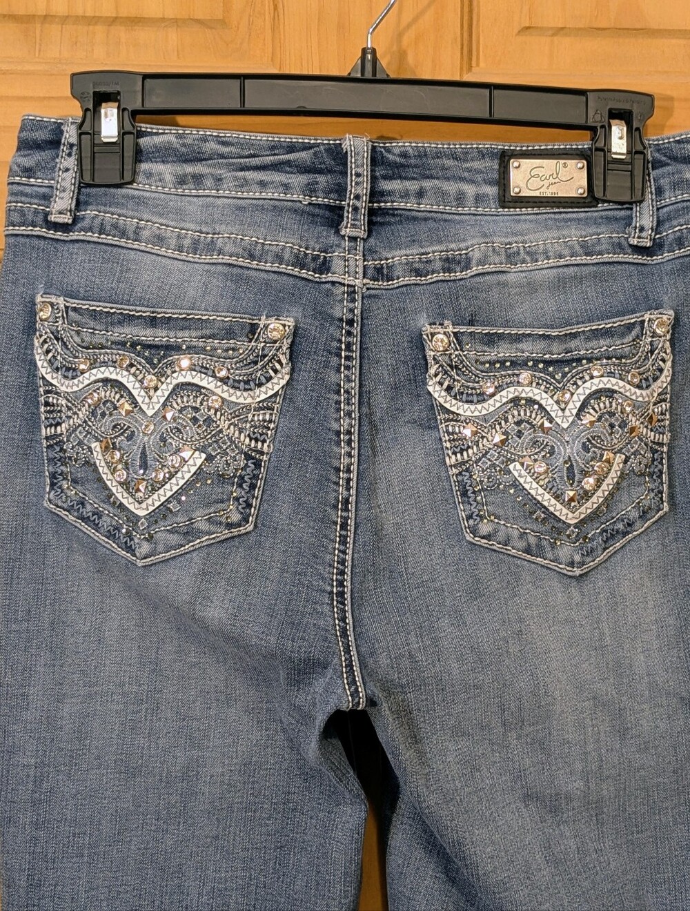 Earl Jeans Slim Boot Cut Blue Medium Wash Sz 6 Denim Rhinestone Embroidered - Picture 7 of 11